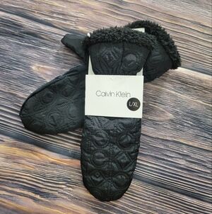 Women's L/XL Calvin Klein Mittens